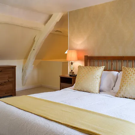 Honeyz Hideaway Уитби